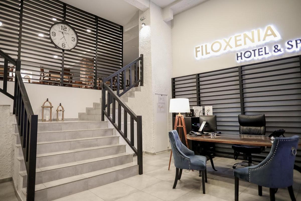 Filoxenia Hotel & Spa 卡拉维塔 外观 照片