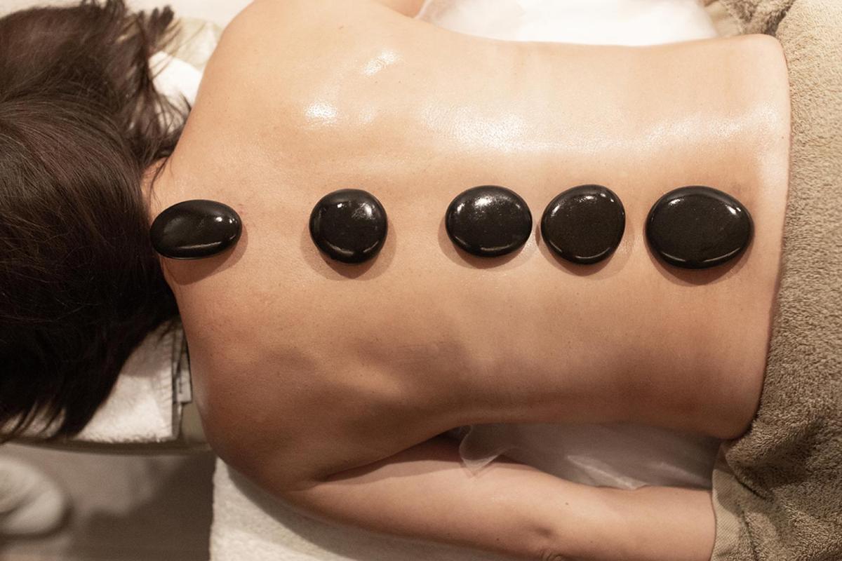 Filoxenia Hotel & Spa 卡拉维塔 外观 照片