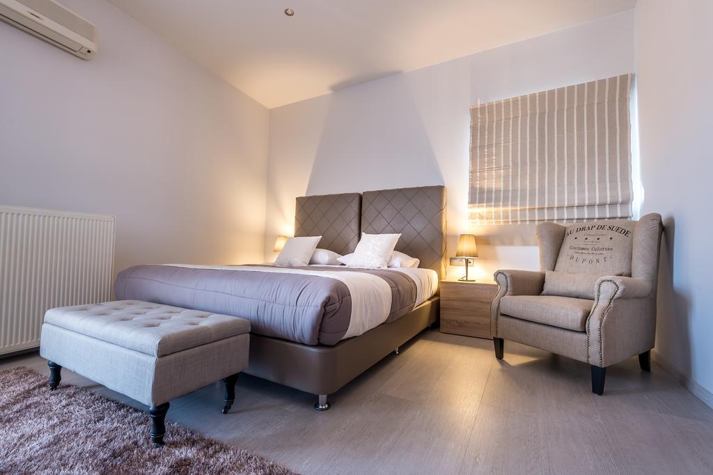 Filoxenia Hotel & Spa 卡拉维塔 外观 照片