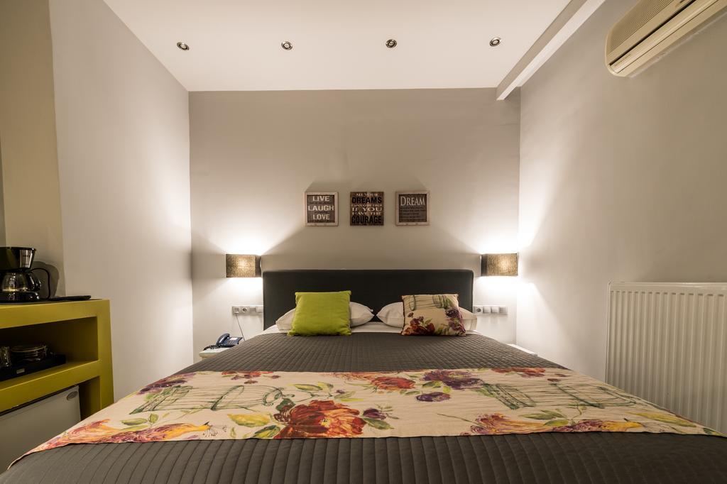 Filoxenia Hotel & Spa 卡拉维塔 外观 照片